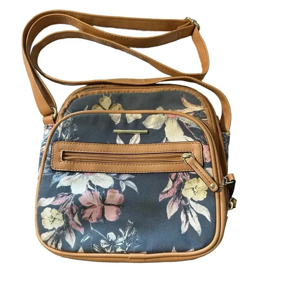 Jaclyn Smith women's floral crossbody with lots of pockets